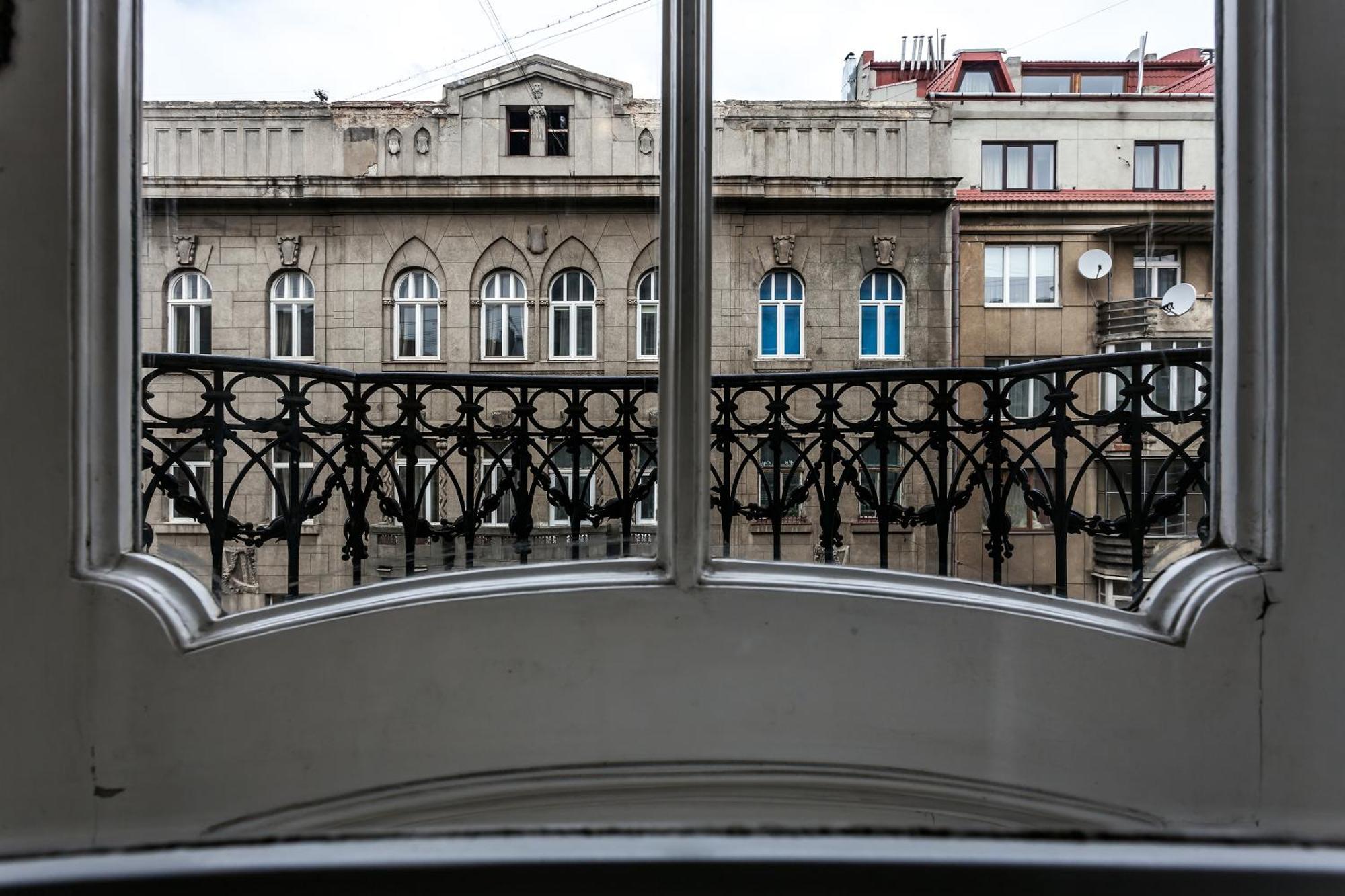 Leosphere Hostel Lviv Exteriör bild