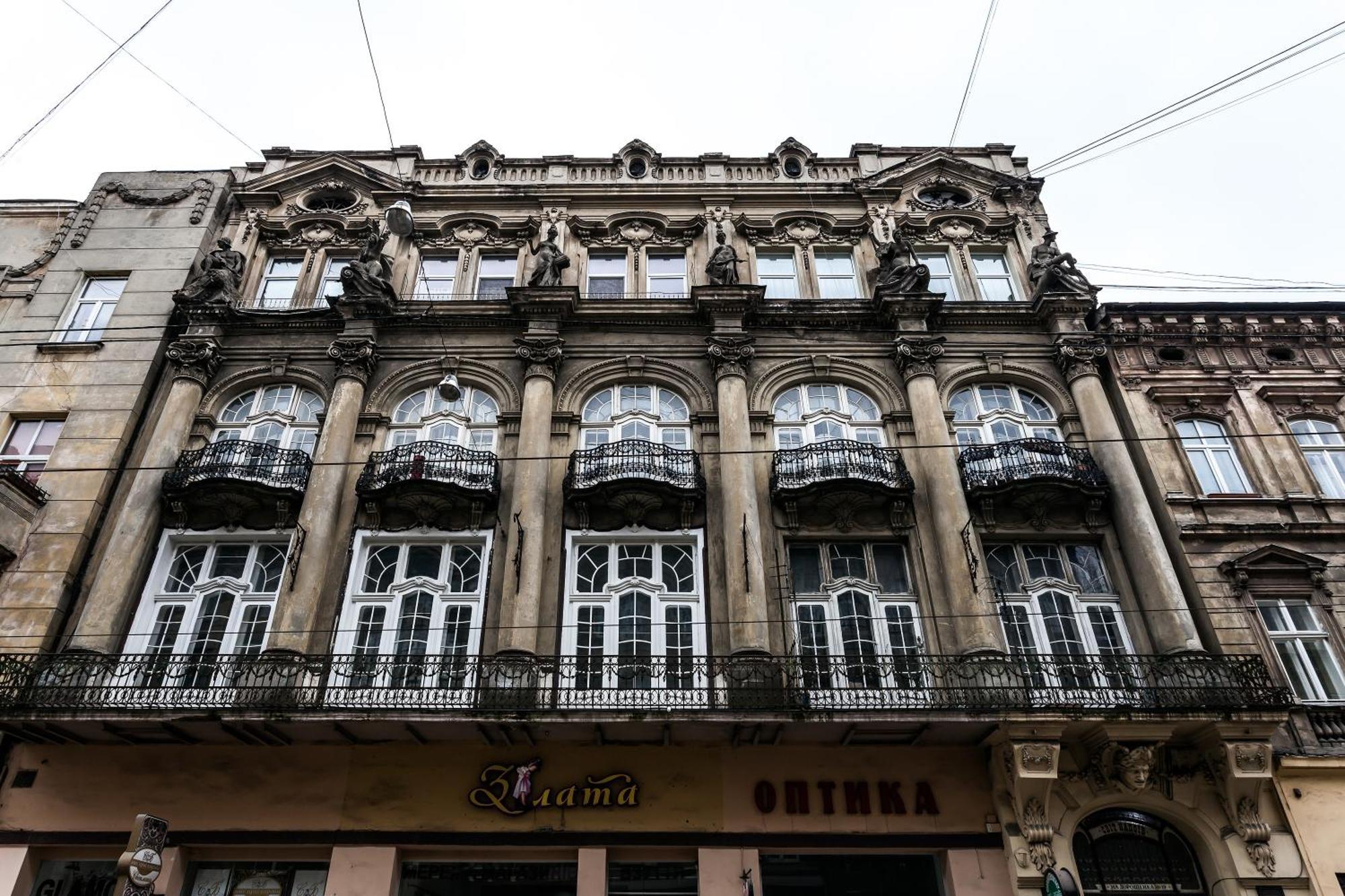 Leosphere Hostel Lviv Exteriör bild